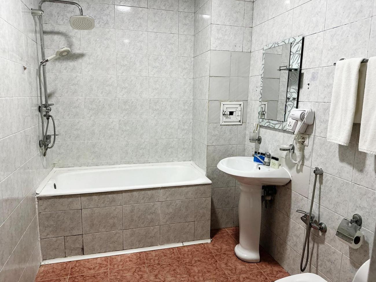 Avi Hotel Baku Exterior foto